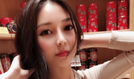 91黄色直播美女,揭秘美女生存法则与直播魅力